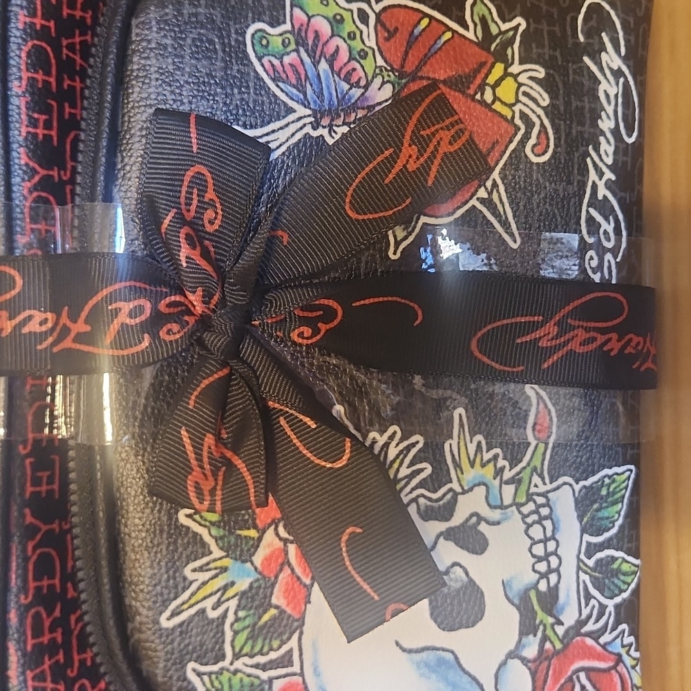 Ed Hardy 2 Piece Cosmetic Bag Set NWT - Picture 6 of 7